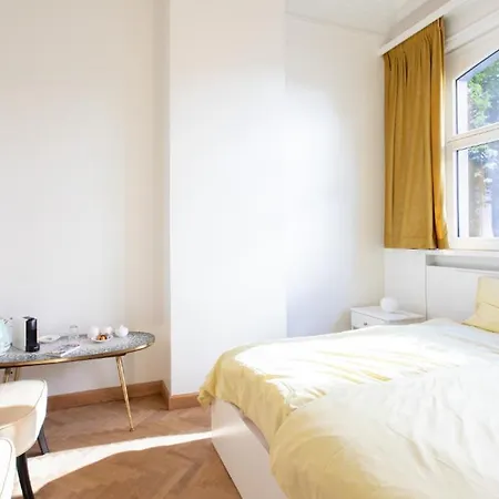 Pauline Loveling With Quiet Garden And 2 Bathrooms Antwerp