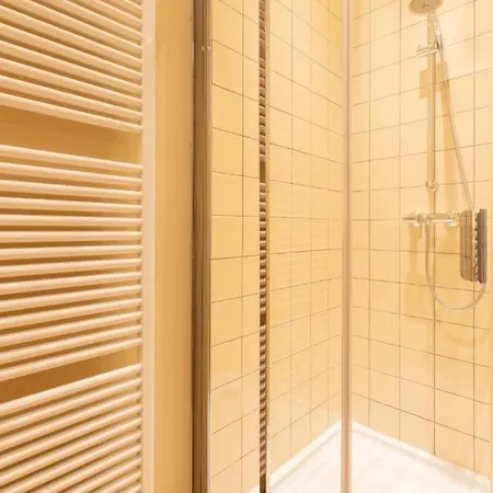 Apartman Pauline Loveling With Quiet Garden And 2 Bathrooms *